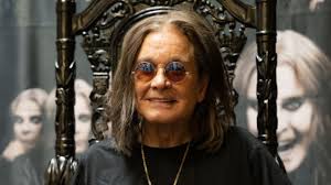 Alec Baldwin's daughter Ireland skips him in family post after labour