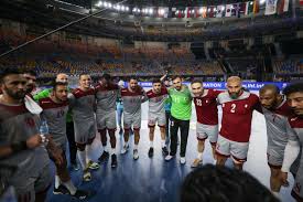 فاز منتخب الأرجنتين على نظيره العراقي برباعية دون رد، في المباراة التي جمعتهما بمنافسات البطولة الرباعية الودية المقامة في السعودية. ÙƒØ£Ø³ Ø§Ù„Ø¹Ø§Ù„Ù… Ù„ÙƒØ±Ø© Ø§Ù„ÙŠØ¯ Ù‚Ø·Ø± ØªÙ‡Ø²Ù… Ø§Ù„Ø£Ø±Ø¬Ù†ØªÙŠÙ† ÙˆØªØªØ£Ù‡Ù„ Ù„Ø¯ÙˆØ± Ø§Ù„Ø«Ù…Ø§Ù†ÙŠØ© Ø§Ù„ØªÙŠØ§Ø± Ø§Ù„Ø§Ø®Ø¶Ø±