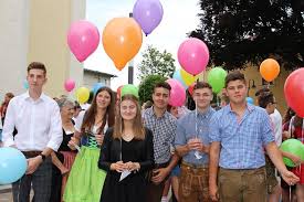 In unserer schule soll ein klima herrschen, das von freundlichkeit, friedlichkeit und fairness geprägt ist. Realschule Simbach Am Inn