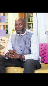 C’est vraiment un réel plaisir de vous présenter Moussa Bathily le founder  de @houseofbacoro . Moussou nous parle de son parcours enrichissant, son  amour pour l’entreprenariat et le monde de la beauté ...