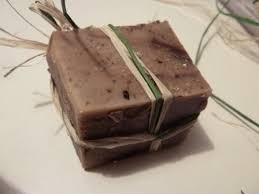 Je Voulais Tester Un Savon Avec Du Lait Mais Je Voulais Eviter Le Lait De Vache Car J Avais Fait Un Essai Avec Du Beurre Non Clarif Lait D Amande Savon Lait