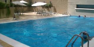 طريقة عمل الامواج الصناعية في احواض السباحة swimming pools hotel swimming pool pool