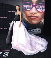 Zendaya's “Unfinished” Vera Wang dress is a red carpet conversation starter 