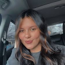 Sarah Oney's Instagram, Twitter & Facebook