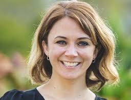 Jennifer Keating's Instagram, Twitter & Facebook