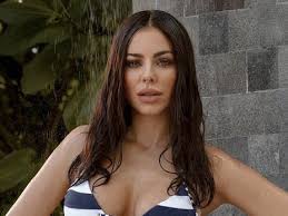 Ani lorak breast cancer event.jpg. Bozhe Kakaya Figura Chem Bolee Razdeta Pevica Tem Bolshe Fanatov Ani Lorak Pokazala Video V Seksi Obraze Bulvar Shoubiz