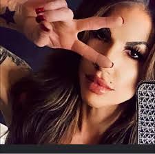 Jillian Jordan's Instagram, Twitter & Facebook