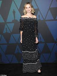 Ally Mcbeal Reboot In The Works With Calista Flockhart Being Considered To Reprise Her Titular Role Daily Mail Online