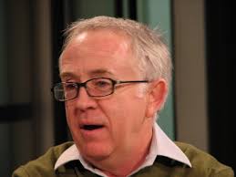 Leslie Jordan Wikipedia If the actor needs to wear glasses, but their character is supposed to have good eyesight, then the actor wears contact, if they can. leslie jordan wikipedia