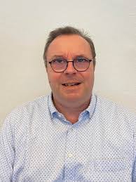 Thomas Hinze's Instagram, Twitter & Facebook