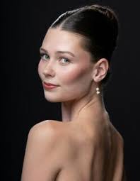 Dallas Queen's Instagram, Twitter & Facebook