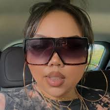 Monique Hemphill's Instagram, Twitter & Facebook