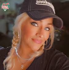 Aerial Richard's Instagram, Twitter & Facebook