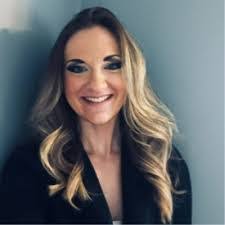 Kellie Sisk's Instagram, Twitter & Facebook