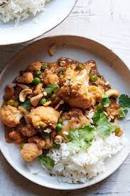 Cauliflower Cashew Pea And Coconut Curry Recipe Recipe Coconut Curry Recipes Curry Recipes Recipes