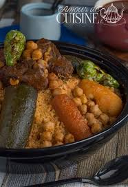Recette Du Couscous Tunisien A L Agneau Amour De Cuisine Recette En 2020 Recettes Couscous Couscous Tunisien Recette Couscous Agneau