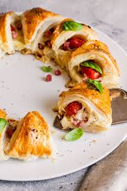 Blatterteig Kranz Herzhafter Partysnack Die Besten Backrezepte Mit Gelinggarantie Rezept Snacks Fur Party Fingerfood Blatterteig