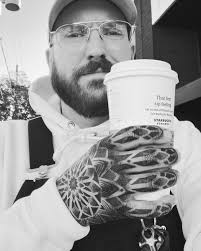 Honoured to tattoo Tommy's hand and fingers! Thanks for your trust and  endurance, bud! Made at @hotline_toronto