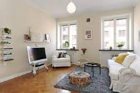 Painting Easel As Tv Stand This Gives Me So Many Ideas Small Apartment Living Room Small Living Room Design Apartment Decor