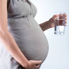 اهمیت آب قلیایی در دوران بارداری - فروشگاه به آبی