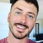 Willa Wilcox's Instagram, Twitter & Facebook