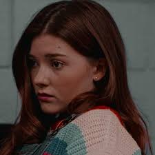 Wornontv: Abby'S Floral Mesh Top On Ginny & Georgia | Katie Douglas |  Clothes And Wardrobe From Tv