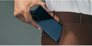 Sure, there are some differences beyond the screen size to get the price the sony xperia 1 ii shows the company listens to feedback, as it fixes some of the biggest issues of its predecessors while bringing a lot more to the. Xperia Smartphones Von Sony Warum Kauft Kaum Jemand Diese Alleskonner
