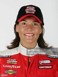 Deborah Renshaw's Instagram, Twitter & Facebook