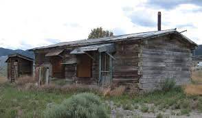 His cabin is built over some pretty solid rock though and has not rotted the blocks away, however i believe that not all places could be so lucky. Good Use For Old Railroad Ties Railroad Ties Farm Buildings Building