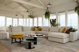 grote u bank beige hoekbank beige u bank salontafel ideeen salontafel set velvet poef velour beige bank woonkamer interieur woonkamer woonkamerbank