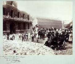 Demolition De La Maison D Arret Mazas Boulevard Mazas Actuel Boulevard Diderot Ouvriers Travaillant Sous La Protection De La Troupe 12 Paris Musee Banlieue