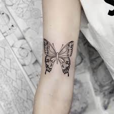 Vì đều chọn những hình xăm có kích thước nhỏ xinh, ở những vị trí tinh tế như cánh tay, sau tai nên nhìn linh ngọc đàm xăm trổ, người ta chẳng thấy hổ báo chút nào. LÆ°u Ngay Top 10 Cac Tiá»‡m XÄƒm Cho Ná»¯ Ha Ná»™i Ná»•i Tiáº¿ng Nháº¥t