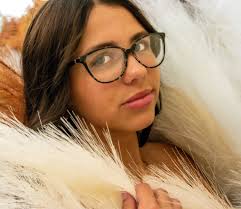 Removing glare in lightroom?