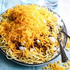 In a dutch oven, cook the beef, pork and onions over medium heat until meat is no longer pink, breaking meat into crumbles. Cincinnati Chili Rezept Einfaches Und Gesundes Rezept