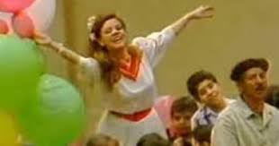 قالت الفنانة صفاء أبو السعود، إن وجودها في بروفات مهرجان إبداع على مسرح جامعة القاهرة يمثل مصدرًا للسعادة كبيرًا لها، كون ذلك. ØµÙØ§Ø¡ Ø§Ø¨Ùˆ Ø§Ù„Ø³Ø¹ÙˆØ¯ Ø§Ù„ÙŠÙˆÙ… Ø§Ù„Ø³Ø§Ø¨Ø¹