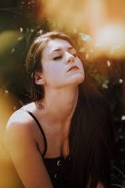 Tara Leary's Instagram, Twitter & Facebook