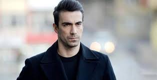 İbrahim çelikkol daha sonraki dönemde özgü namal ile merhamet dizisinde yer almış ve ülkede tanınan bir jön olmayı başarmıştır. Ibrahim Celikkol Kimdir Aslen Nereli Ibrahim Celikkol Biyografisi Guncel Haberler Milliyet