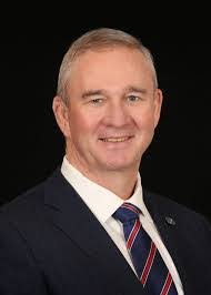 Robert Critchlow's Instagram, Twitter & Facebook