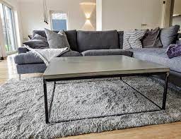 Unser Massiver Beton Couchtisch Mit Stylishem Stahluntergestell Die Perfekte Erganzung Fur Euer Wohnzimmer Direkt Wohnzimmertische Couchtisch Wohnzimmertisch