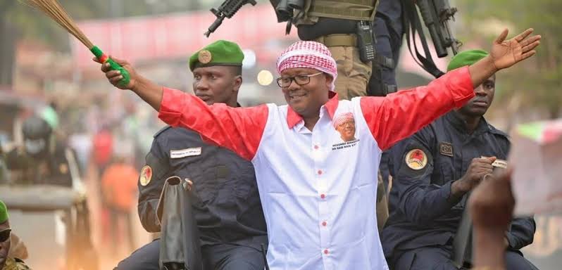 Présidentielle en Guinée-Bissau : Embaló et Dias revendiquent chacun la  victoire avant les résultats officiels