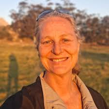 How do you feel about snakes? 🐍🤔 My dad LOVES snakes and taught us all  about them from a young age 👨‍👧‍👦✨ I'll never forget the day he took us  along to