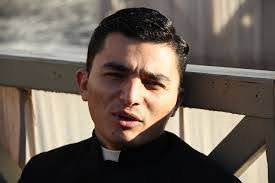 Emmanuel Valles's Instagram, Twitter & Facebook