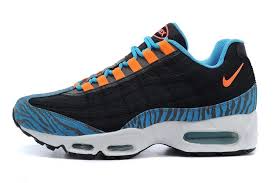 Nike Air Max 95 Prm Tape Unisexe Lueur In The Fonce Taille Euro 36 46 Us 5 5 13 Noir Atomic Rose Gamma Bleu Fo Nike Air Max Nike Shoes Air Max Nike Air Max 95