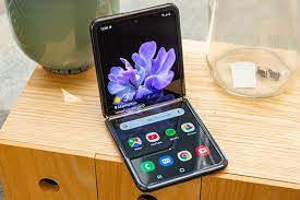 Untuk mendesak harga, sayangnya galaxy a10e harus kehilangan sensor fingerprint serta cuma mempunyai satu camera belakang (8mp). Daftar Harga Hp Samsung Spek Terbaru Juli 2021 Jalantikus