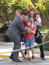 Filmul are câteva faze chiar amuzante, dar nu pot să spun că e foarte bun. Alexander And The Terrible Horrible No Good Very Bad Day Alexander È™i Cea Mai OribilÄƒ Zi 2014 Film Cinemagia Ro