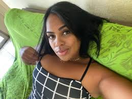 Maravilhosa linda morena