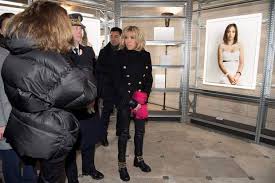 Marlene schiappa on wn network delivers the latest videos and editable pages for news & events, including entertainment, music, sports, science and more, sign up and share your playlists. Paris Brigitte Macron Et Marlene Schiappa Au Vernissage De L Exposition De Bettina Rheims Brigitte Macron Veste Hiver Exposition Photo