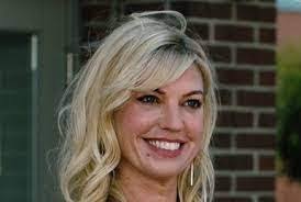 Carla Dutton's Instagram, Twitter & Facebook