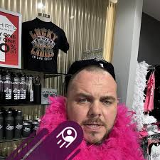 Purpose of dolly bracket for easy truck loading