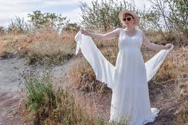 Auch Unser Boho Brautkleid Amaia Ist Perfekt Fur Eine Hochzeit Zu Dritt Super Angenehm Zu Tragen Und Total Modern Wer Brauc In 2020 Schwangere Braut Braut Brautkleid